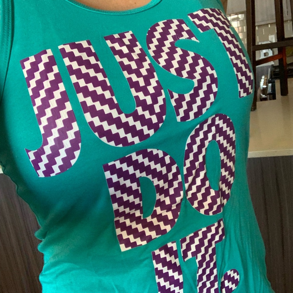 Nike Tank - Picture 2 of 2